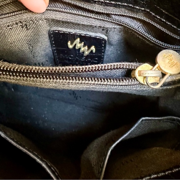 Monsac Black Crocodile-Embossed Genuine Leather Handbag with Shoulder Handles - Picture 7 of 15